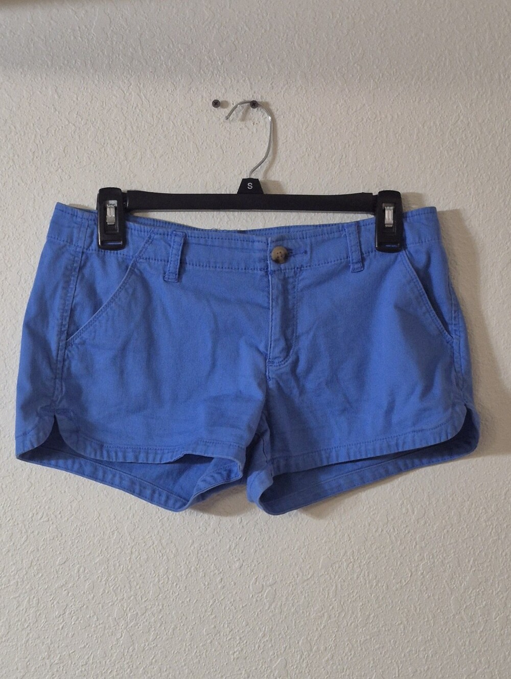Arizona Jean Company Blue Low-Rise Jean Shorts